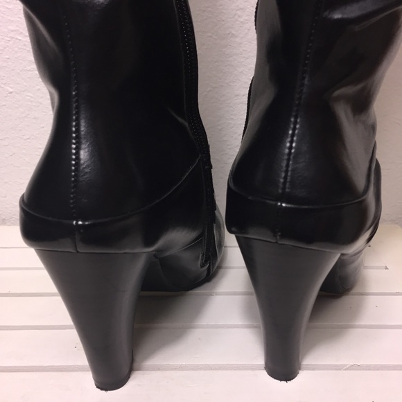 Bass High Heels Knee High Boots - Picture 4 of 16